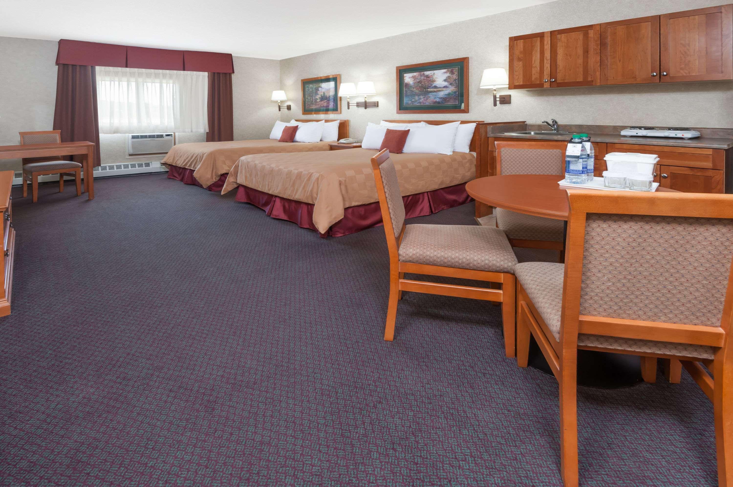 Stony Plain Inn & Suites Εξωτερικό φωτογραφία