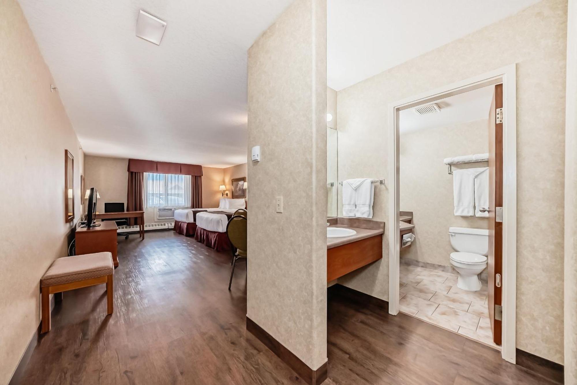 Stony Plain Inn & Suites Εξωτερικό φωτογραφία