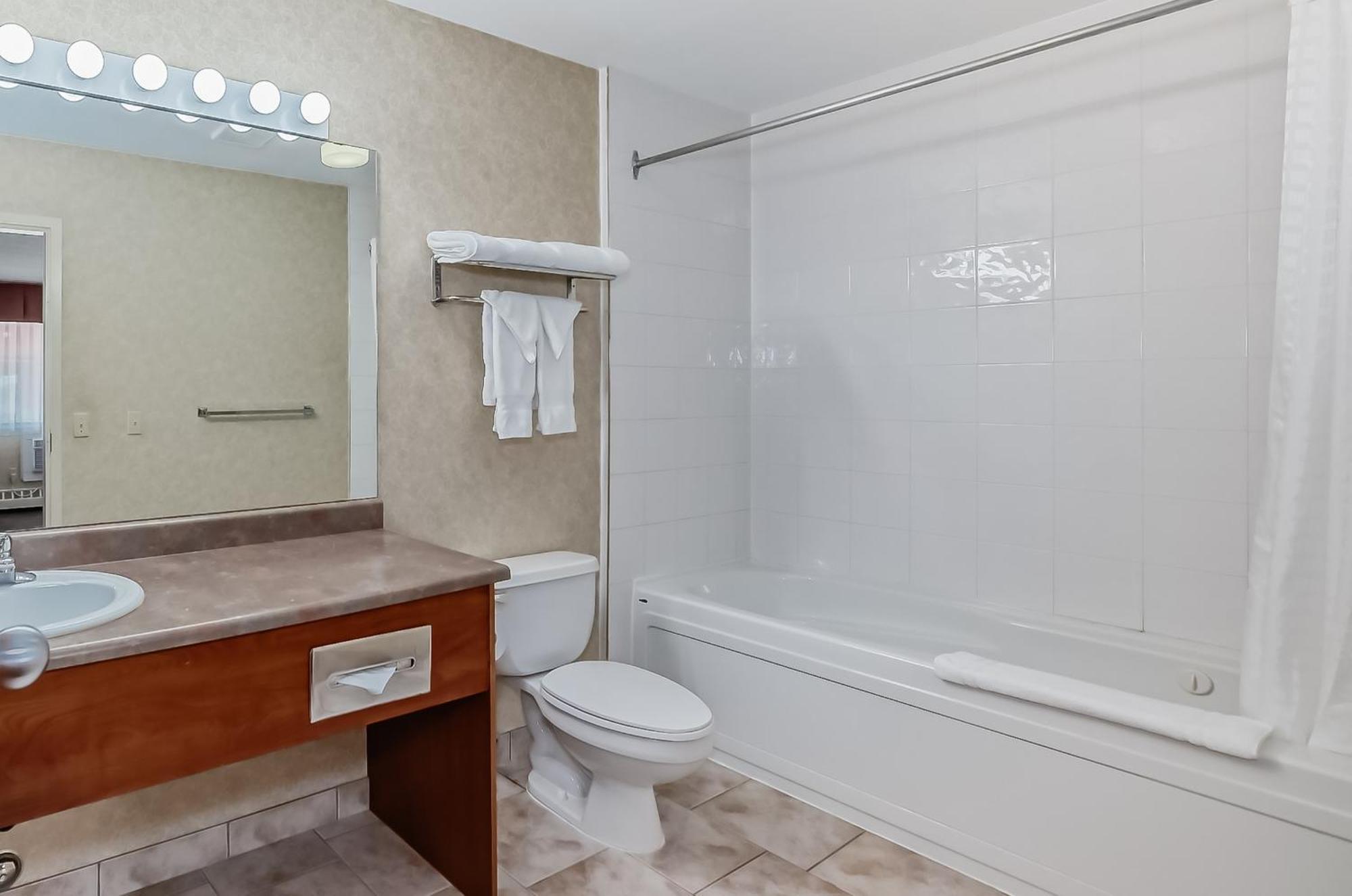 Stony Plain Inn & Suites Εξωτερικό φωτογραφία