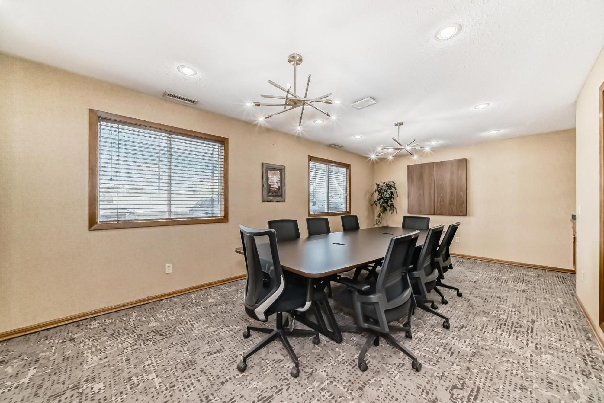 Stony Plain Inn & Suites Εξωτερικό φωτογραφία