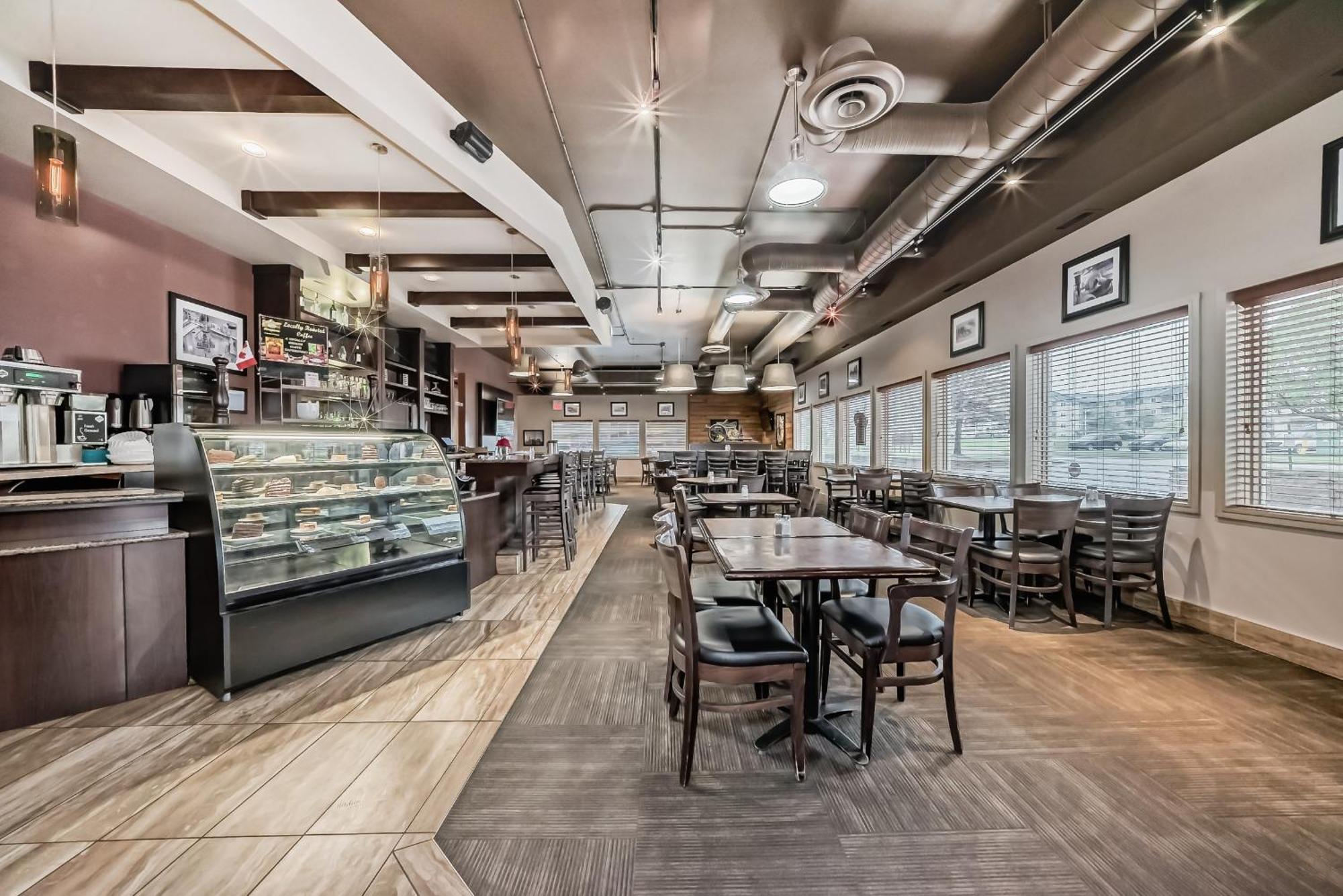 Stony Plain Inn & Suites Εξωτερικό φωτογραφία